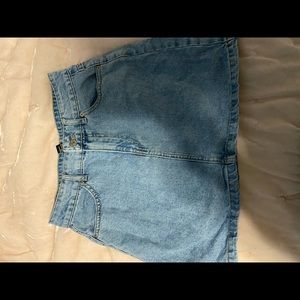 forever 21 mini denim skirt never worn before front and back pockets